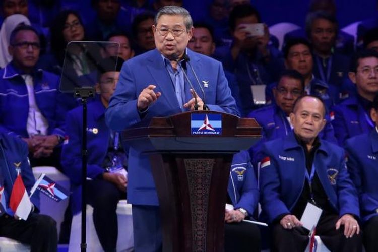 Ketua umum partai Demokrat Susilo Bambang Yudhoyono (SBY) saat orasi di Jakarta Convention Center, Jakarta, Selasa (7/2/2017). SBY menyampaikan pidato politik dalam rangkaian Dies Natalies ke 15 partai Demokrat yang diawali Rapimnas.