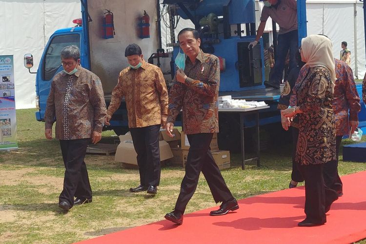 Presiden Joko Widodo menghadiri Pencanangan Aksi Nasional Pemberantasan Obat Ilegal dan Penyalahgunaan Obat, di Bumi Perkemahan Cibubur, Jakarta Timur, Selasa (3/9/2017).