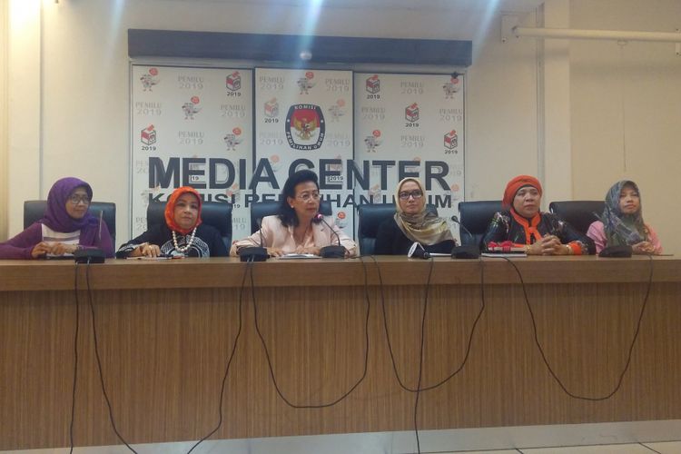 Kaukus Perempuan Parlemen RI (KPP RI), Kaukus Perempuan Politik Indonesia (KPPI) dan Maju Perempuan Indonesia (MPI) meminta KPU RI untuk berkomitmen untuk menjaga keterwakilan perempuan, Jakarta, Jumat (26/1/2018).