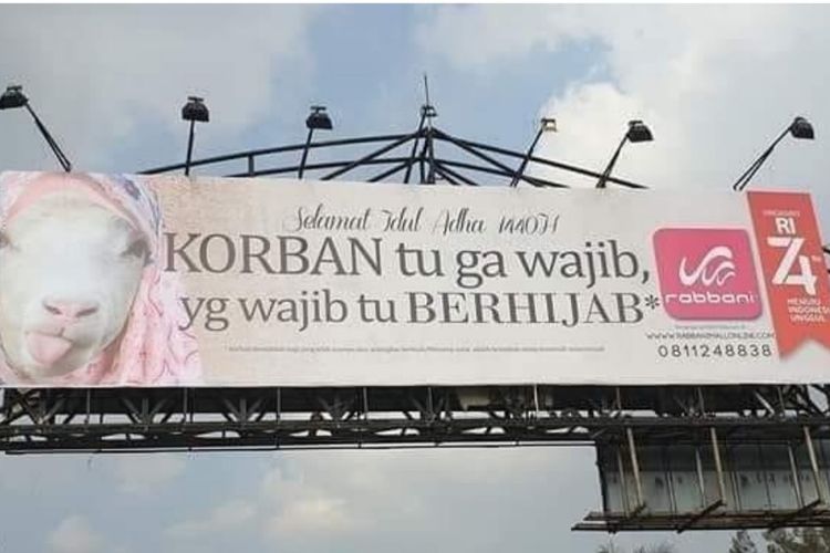 Iklan Kambing Berhijab yang dibuat Rabbani dan dipajang pada baligo bando jalan Gerbang Tol (GT) exit Pasteur viral di media sosial.