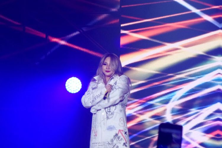 Lee Chae-rin alias CL tampil dalam LAFFestival yang digelar di Jakarta Convention Center, Senayan, Jakarta Pusat, Sabtu (10/2/2018).
