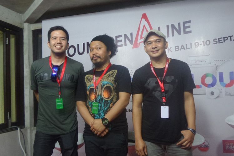 Payung Teduh usai tampil dalam Soundrenaline 2017 di Garuda Wisnu Kencana, Bali, Minggu (10/9/2017).