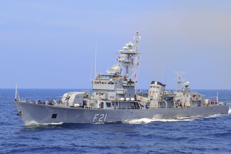 Kapal Angkatan Laut Myanmar, Mahar Bandoola, saat mengikuti latihan di Teluk Thailand pada November 2014.