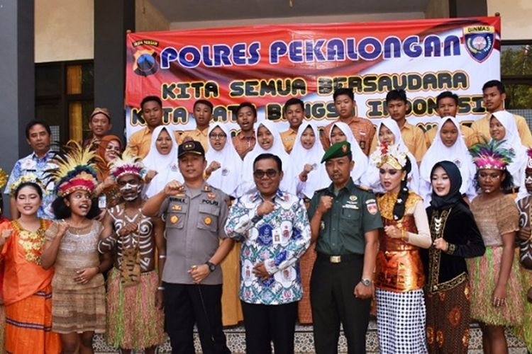 Bupati Pekalongan Janjikan Beasiswa untuk Pelajar Asal Papua