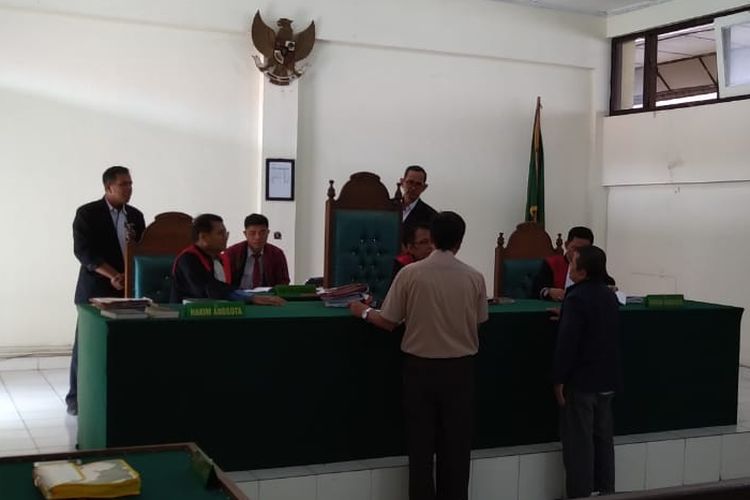 Manajemen PT Sriwijaya Optimis Mandiri (SOM) yang menaungi klub Sriwijaya FC menjalani sidang perdana atas gugatan mantan pemain mereka di Pengadilan Negeri Klas 1 Palembang, Sumatera Selatan, Rabu (12/6/2019).