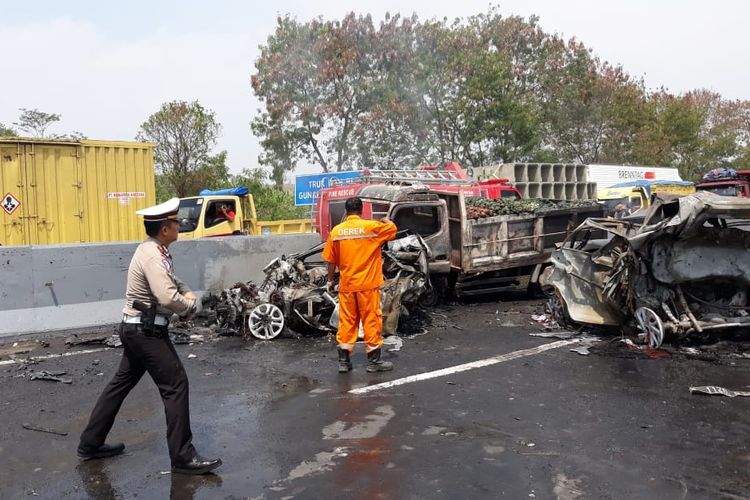 Kecelakaan beruntun di Cipularang, Jawa Barat