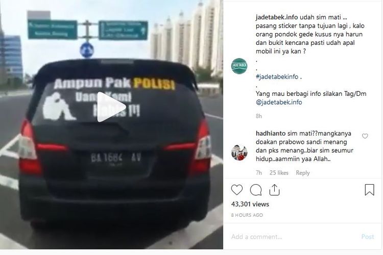 Video mobil dengan stiker Ampun Pak POLISI Uang Kami Habis ditilang aparat kepolisian viral di media sosial. 