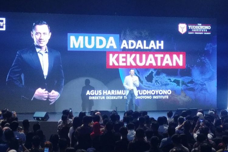 Ketua Kogasma Partai Demokrat Agus Harimurti Yudhoyono berorasi di Djakarta Theater, Jumat (3/8/2018).