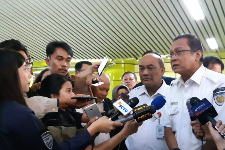 Direktur Utama KAI Edi Sukmoro di Stasiun Gambir, Jakarta, Selasa (23/4/2019).