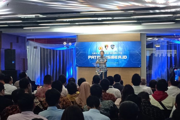 Kepala Bareskrim (Kabareskrim Polri) Komjen Pol Idham Azis dalam acara launching website patrolisiber.id di Bareskrim Polri, Jakarta Selatan, Rabu (14/8/2019). 