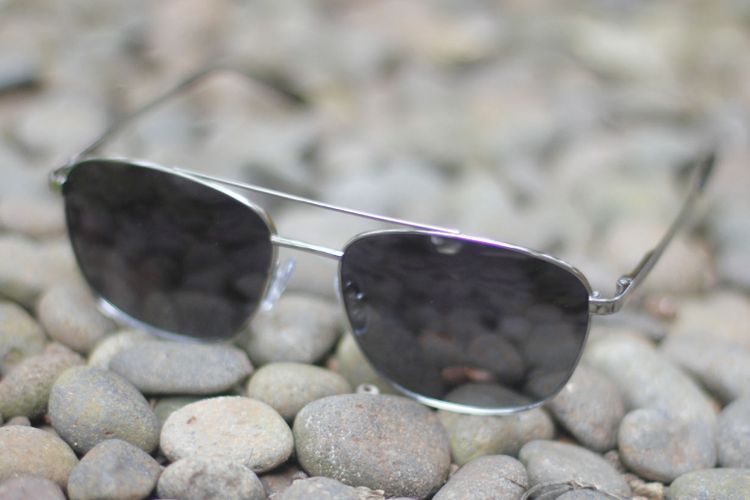 Kacamata Wakatobi seri Braga yang berbahan titanium