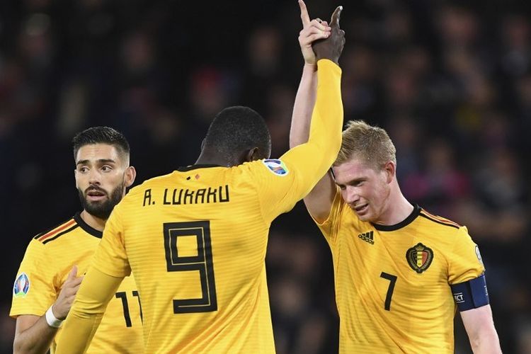 Romelu Lukaku merayakan gol Kevin De Bruyne pada pertandingan Skotlandia vs Belgia dalam kualifikasi Euro 2020 di Hampden Park, 9 September 2019. 