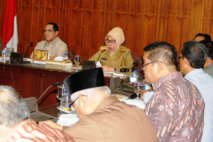 Baleg DPR RI melakukan kunjungan kerja ke Provinsi Sumatera Utara untuk menyerap aspirasi masyarakat terkait prolegnas RUU Prioritas 2018, Senin (24/7/2017).