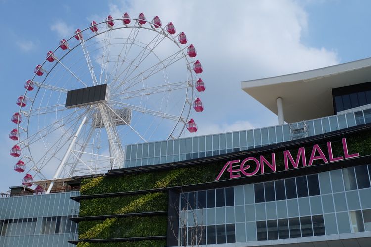 AEON Mall dengan Kincir Ria yang terletak di rooftop sebagai landmark baru di area Jakarta Garden City akan resmi dibuka pada tanggal 30 September 2017