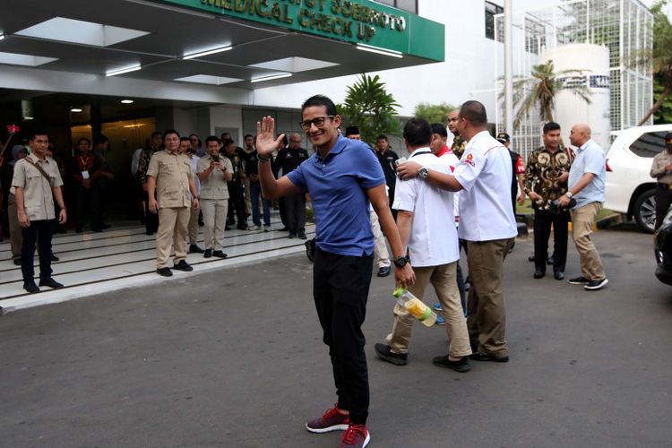 Bakal calon wakil presiden, Sandiaga Uno tiba di  RSPAD Gatot Soebroto, Jakarta untuk menjalani tes kesehatan, Senin (13/8/2018). Tes kesehatan sebagai salah satu syarat menjadi calon presiden dan wakil presiden.