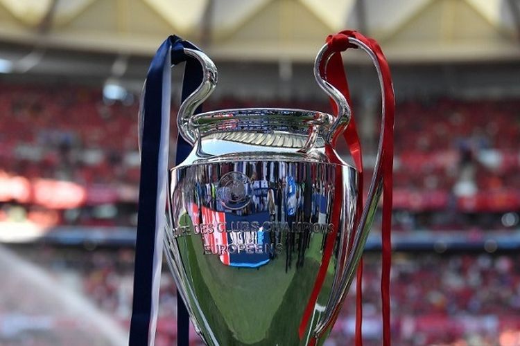 Trofi Liga Champions ditampilkan sebelum dimulainya pertandingan final Liga Champions antara Liverpool vs Tottenham Hotspur di Stadion Wanda Metropolitano di Madrid pada 1 Juni 2019.