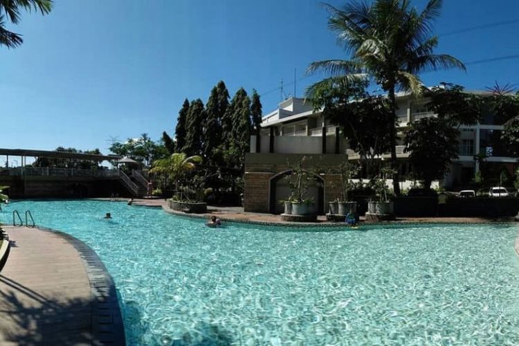 The Wujil Resort & Conventions menawarkan tiket gratis berenang bagi pengunjung yang bernama Kartini di hari Kartini yang jatuh pada 21 April.