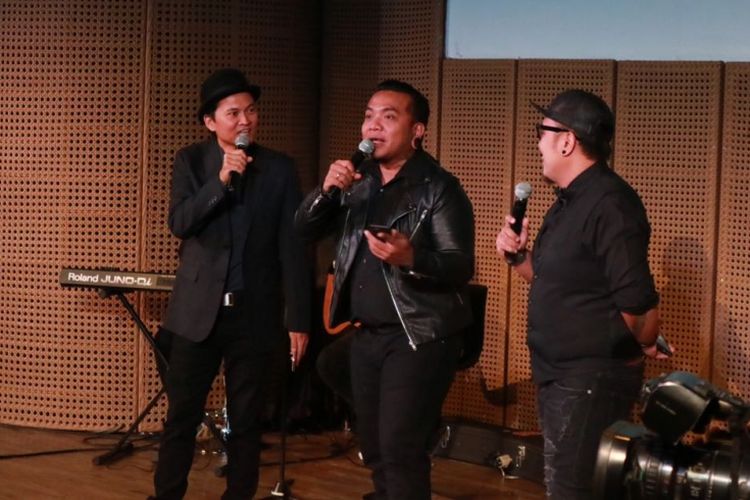 Endank Soekamti meluncurkan album Salam Indonesia di Galeri Indonesia Kaya, Grand Indonesia, Jakarta Pusat, Kamis (9/11/2017).