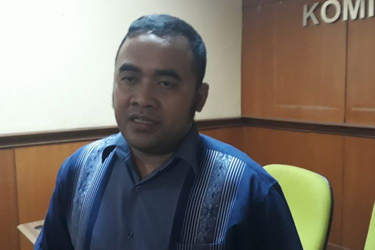 Komisioner KPU Kota Bekasi Divisi Data, Pedor Purnama di Kantor KPU Kota Bekasi, Selasa (5/3/2019).