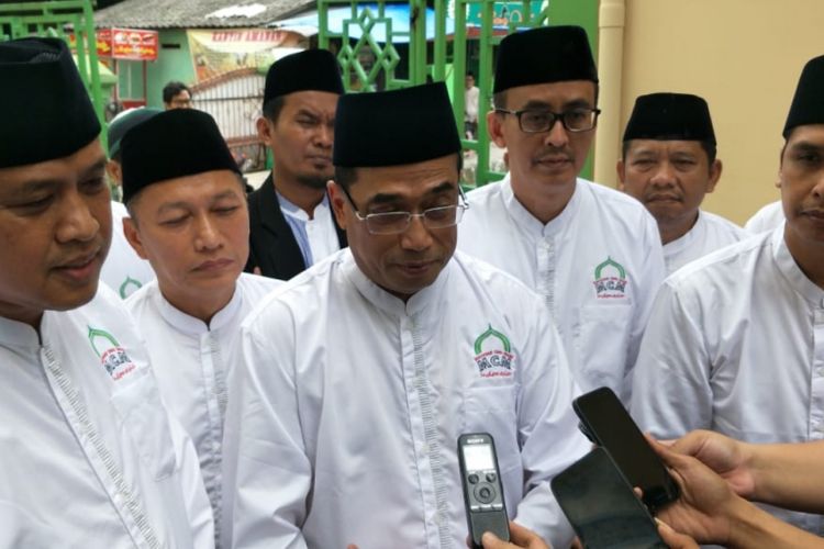 Menteri Perhubungan Budi Karya Sumadi di Masjid Al-Barkah, Kota Bekasi, Jumat (1/3/2019).
