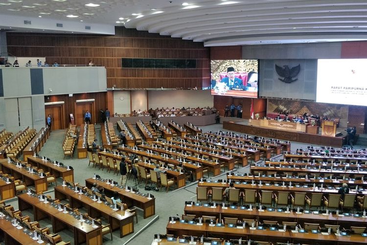 Suasana ruang Rapat Paripurna DPR, di Kompleks Parlemen, Senayan, Jakarta, Kamis (22/8/2019).