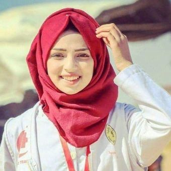 Razan Al-Najar, relawan medis Palestina yang tewas ditembak di dada ketika berusaha menyelamatkan demonstran terluka di Jalur Gaza Jumat (1/6/2018).