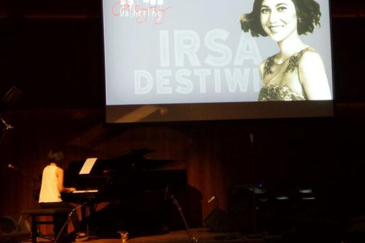 Salah seorang pianis berbakat, Irsa Destiwi, tampil dalam Jazz Gathering - Road to Joey Alexander Live in Concert di The Energy Building SCBD, Jakarta Selatan, Kamis (19/5/2016).