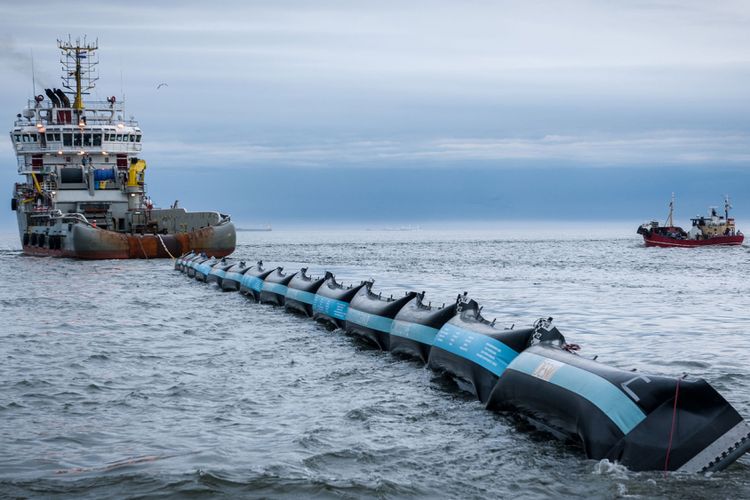 The Ocean Cleanup System