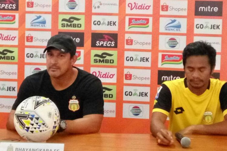 Pelatih Bhayangkara FC Alfredo Vera dan Ilham Udin Armayn, saat jumpa pers di Stadion Maguwoharjo Sleman