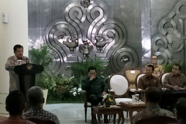 Wakil Presiden Jusuf Kalla pun menyampaikan rasa terima kasih pemerintah kepada para perusahaan-perusahaan swasta yang turut berpartisipasi dengan mengucurkan dana sponsor untuk penyelenggaraan Asian Games 2018. Jakarta, Rabu (6/12/2017).