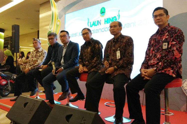 Gubernur Jawa Barat Ridwan Kamil saat meluncurkan West Java Calender of Event 2019 di The Trans Luxury Hotel, Selasa (25/6/2019).