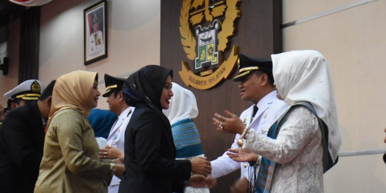 Bupati Luwu Utara Indah Putri Indah Putri Indriani mengucapkan selamat atas pelantikan Bupati dan Wakil Bupati Terpilih Kabupaten Luwu Periode 2019-2024, Jumat (15/02/2019)