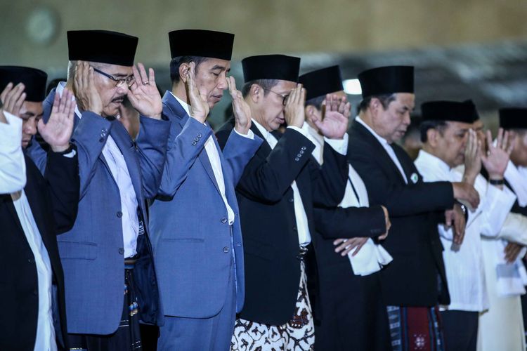 Presiden Joko Widodo menunaikan ibadah shalat Idul Fitri 1 Syawal 1440 Hijriah di Masjid Istiqlal, Jakarta Pusat, Rabu (5/6/2019).