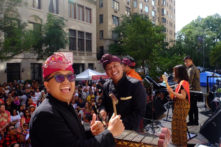 Perpaduan Jazz, Kecak, dan Gamelan di Indonesian Street Festival (ISF), di New York.