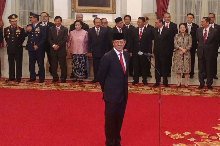 Letnan Jenderal Doni Monardo resmi menjabat sebagai Kepala Badan Nasional Penanggulangan Bencana. Ia dilantik Presiden Joko Widodo di Istana Negara, Jakarta, Rabu (9/1/2019) pagi.