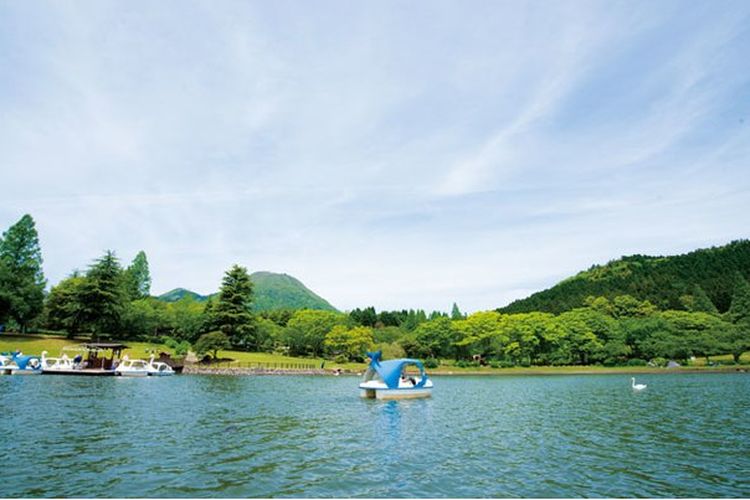 Danau Shidaka memiliki fasilitas yang sebagian besar terbuat dari alam / Danau Shidaka