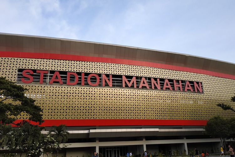 Wajah baru Stadion Manahan Solo dengan motif kawung