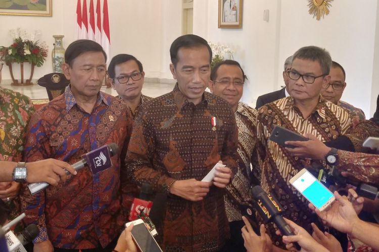 Presiden Joko Widodo menggelar jumpa pers menanggapi pengakuan AS terhadap Jerusalem sebagai Ibukota Israel, Kamis (7/12/2017).