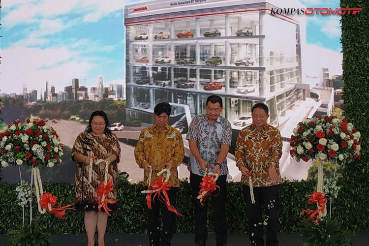 Diler Honda Nusantara MT Haryono punya showroom terbesar di Indonesia