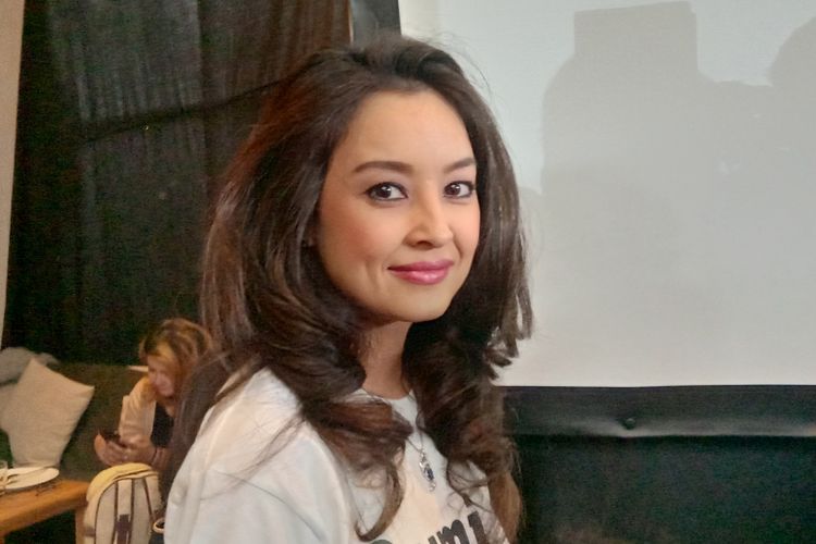 Putri Patricia menghadiri acara peluncuran teaser film Bumi Itu Bulat di Ecology Bistro, Kemang Raya, Jakarta Selatan, Senin (11/3/2019).