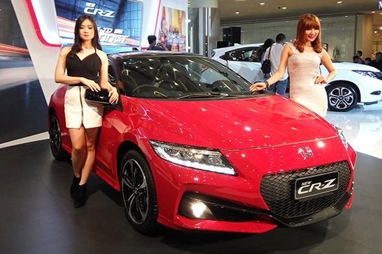 New Honda CR-Z diperkenalkan untuk konsumen di Jakarta, Selasa (8/3/2016)
