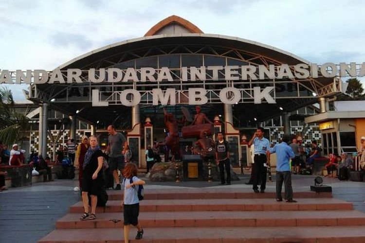 Kondisi Bandara Internasional Lombok setelah penutupan sementara bandara, Senin (1/8/2016).