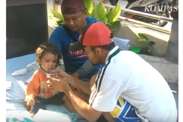 Banyak anak dan balita ditemukan terpisah dari orangtua pasca-gempa dan tsunami yang melanda Kota Palu, Sulawesi Tengah, pada Jumat (30/9/2018). 