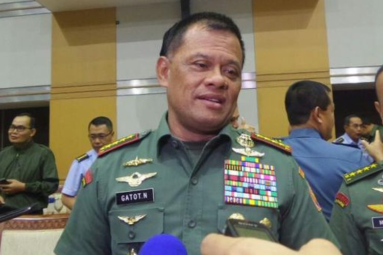Panglima TNI Jenderal TNI Gatot Nurmantyo sebelum rapat kerja dengan Komisi I DPR, Senin (6/2/2017).