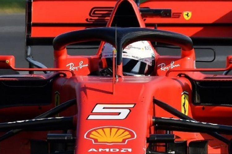Pebalap Ferrari, Sebastial Vettel, menjalani sesi kualifikasi F1 GP Australia di Sirkuit Albert Park, 16 Maret 2019. 