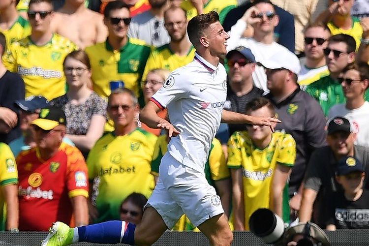 Gelandang muda Chelsea, Mason Mount, melakukan selebrasi usai mencetak gol ke gawang Norwich CIty pada lanjutan Liga Inggris di Carrow Road, Sabtu (24/8/2019).