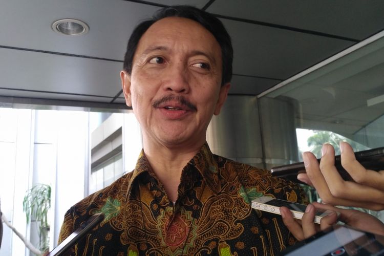 Direktur Utama PT Dirgantara Indonesia, Elfien Goentoro di Kantor Kementerian Koordinator Bidang Kemaritiman, Jakarta, Rabu (6/6/2018).