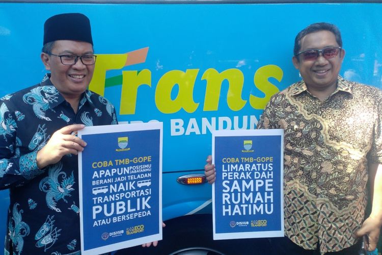 Wali Kota Bandung Oded M Danial dan Wakil Wali Kota Bandung Yana Mulyana menghadiri kegiatan launching uji coba Naik TMB Bayar Gopek di Taman Cikapayang, Kota Bandung Jumat (28/9/2018).