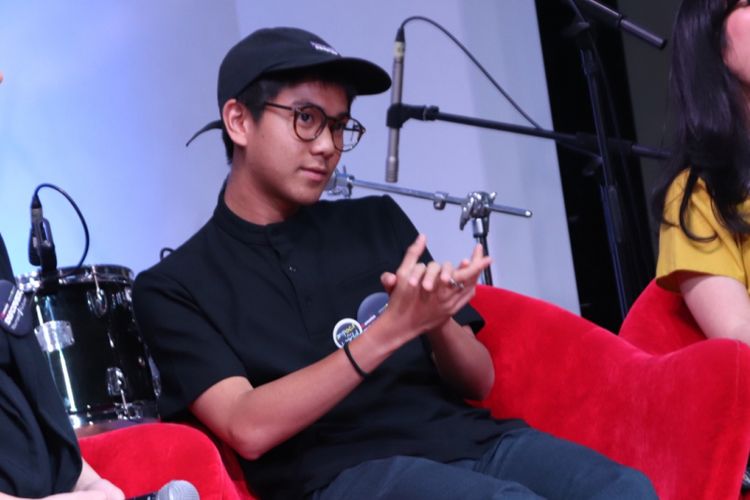 Iqbaal Ramadhan saat menjadi pembicara dalam acara bertema Discover: Yourself Future di @america Pacific Place Mall, di kawasan SCBD, Jakarta Selatan, Sabtu (26/5/2018).