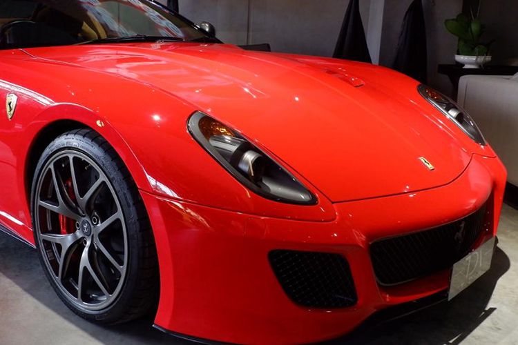 Harga Ferrari 599 GTO bekas di TDA Luxury Toys tembus Rp 16 miliar.
